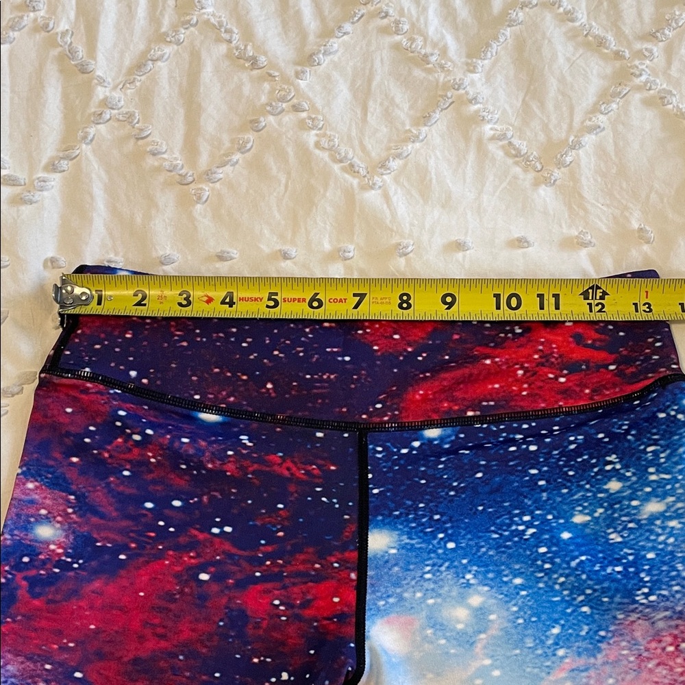Women's Cosmic Print Leggings EUC medium - Picture 4 of 5